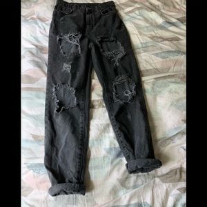 UO BDG Distressed Mom Jean